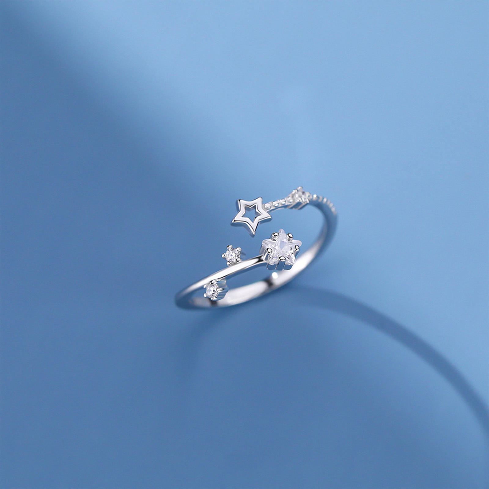 Anello Aperto con Stella in Argento 925 – Eleganza e Brillantezza per Donne Speciali