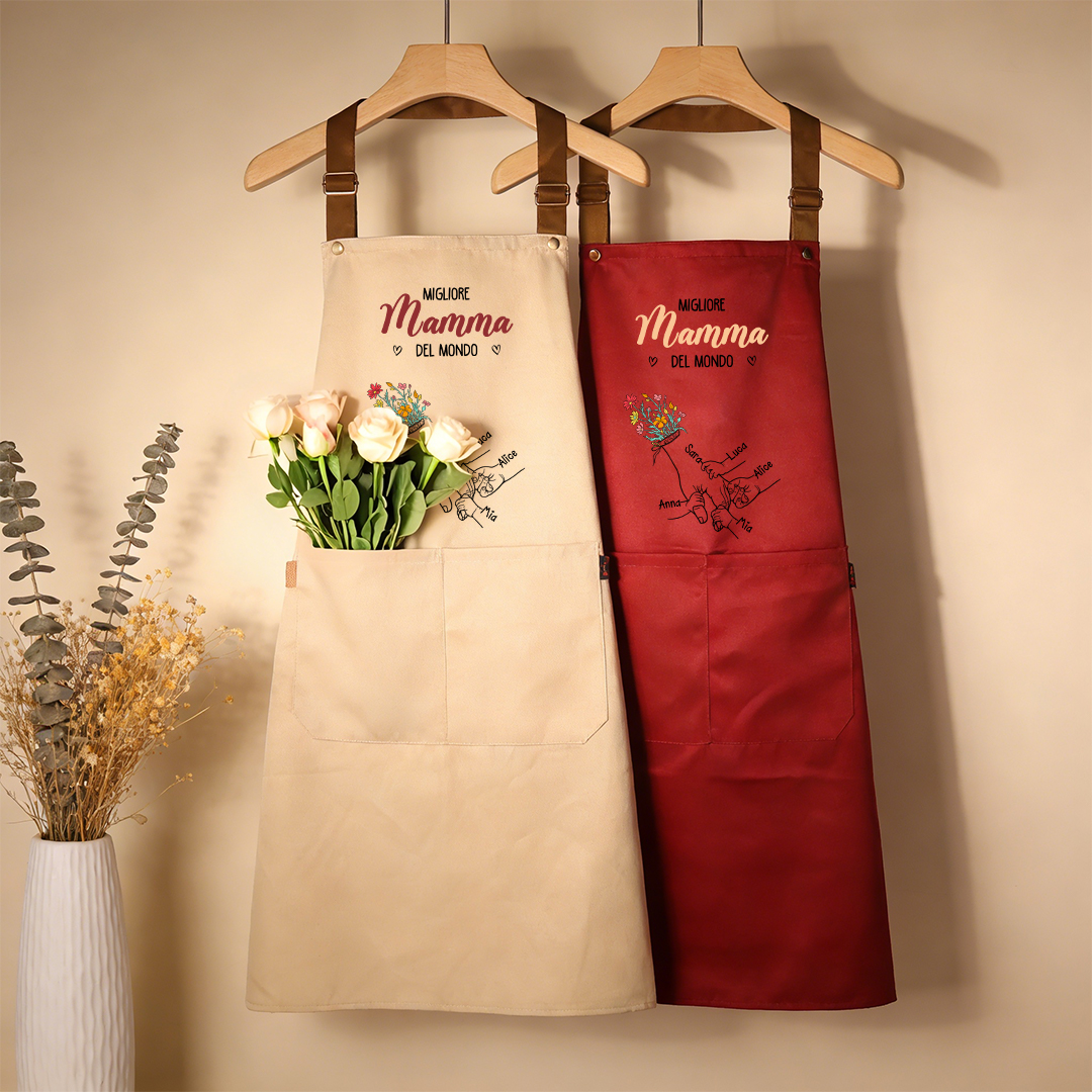 Grembiule da cucina floreale personalizzato con motivo di mani che si tengono e da 2 a 7 nomi, regalo per mamma o nonna
