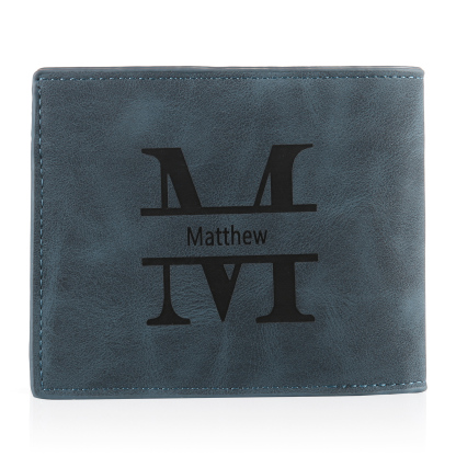 Set Regalo Personalizzato per Coppie: Portafoglio Uomo in Similpelle con Foto, Nome e Iniziale & Portafoglio Donna Blu con Foto e Iniziale & Portachiavi di Coppia con 2 Iniziali e Data & Biglietto d’Auguri | Jessemade