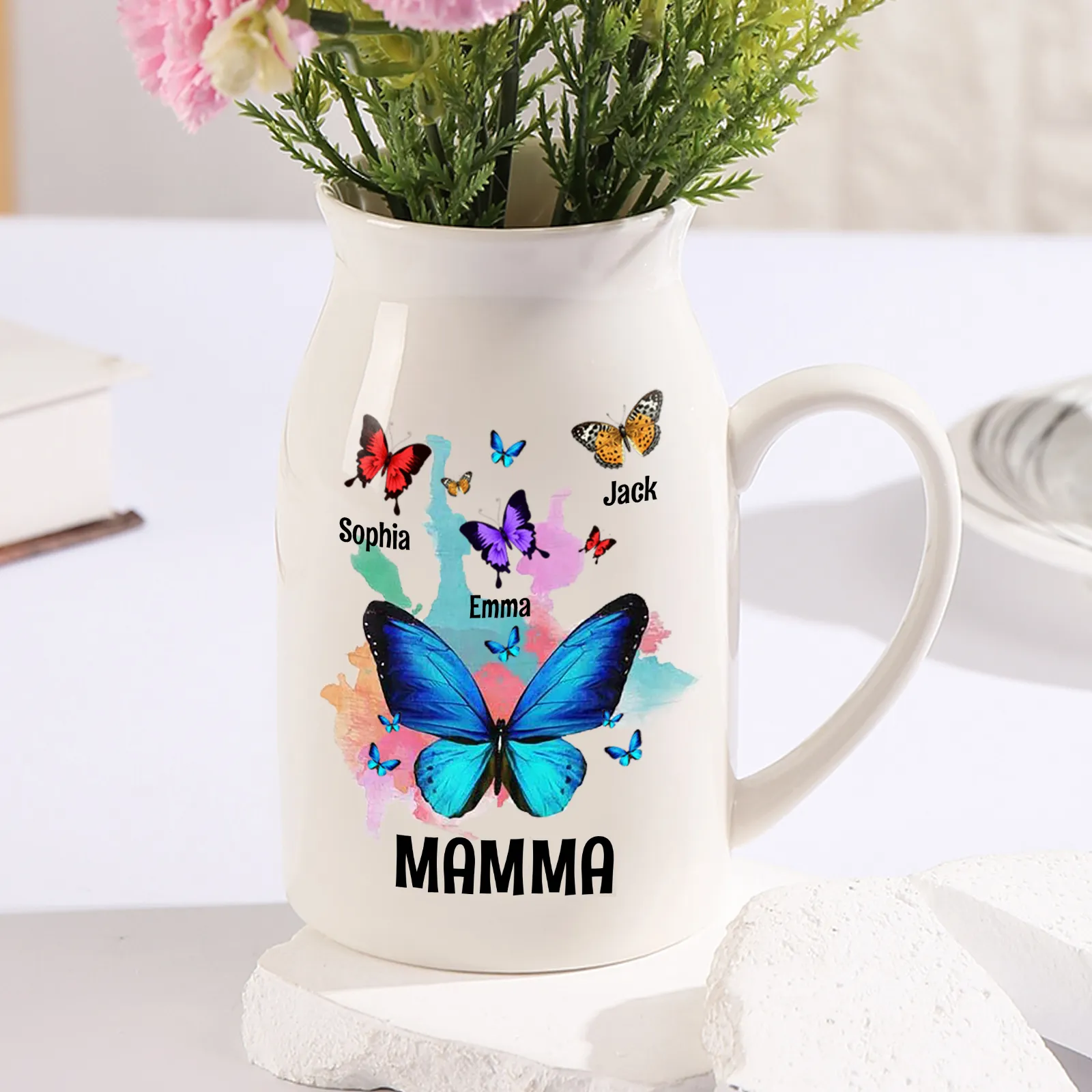 Vaso in Ceramica Personalizzato con Farfalle Regalo per Mamma e Nonna Personalizzabile con 2–8 Nomi dei Figli o dei Nipoti