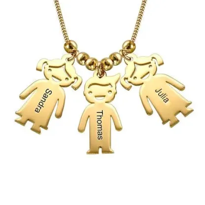 Collana con ciondolo bambino felice personalizzabile 3 nomi