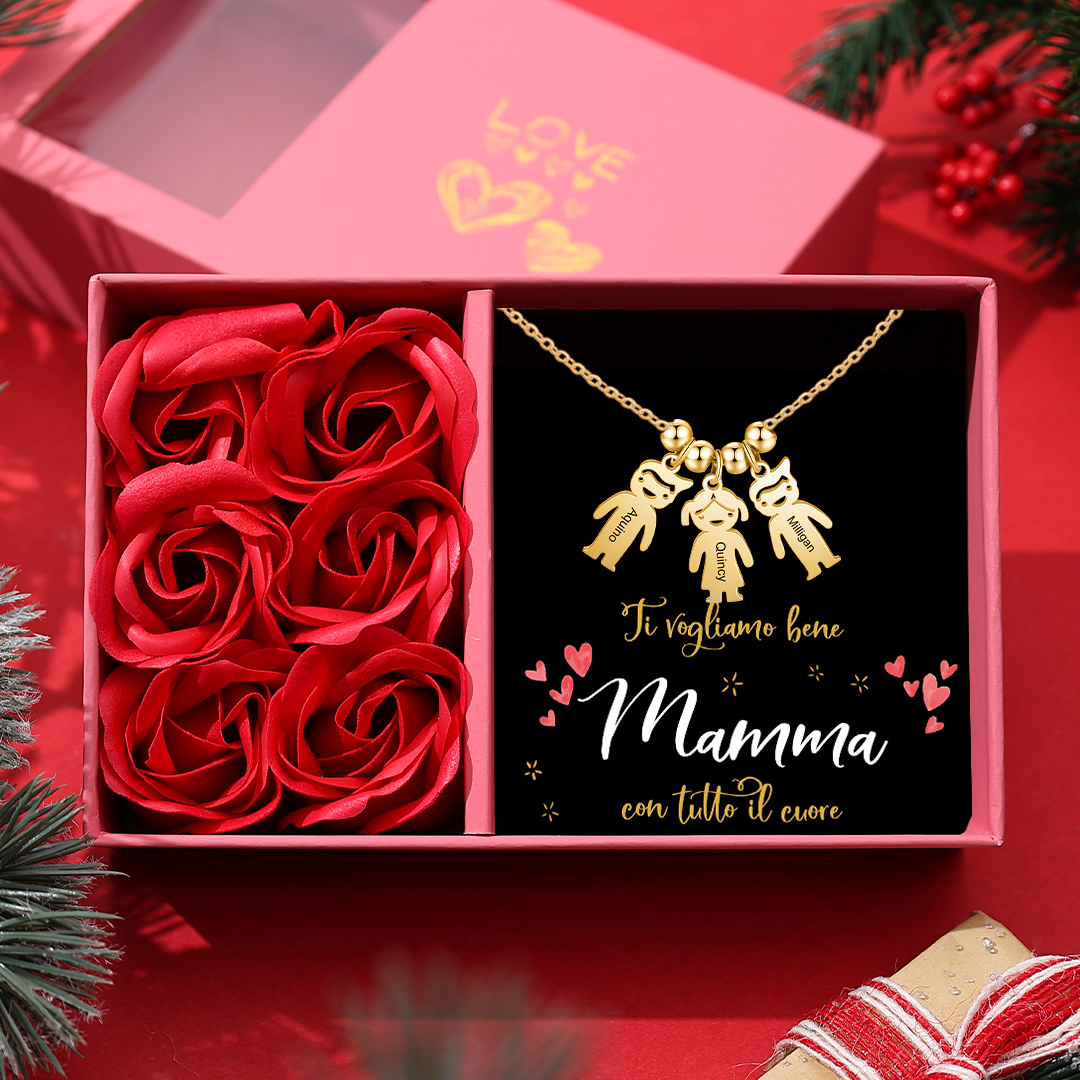 Collana con ciondolo bambino felice personalizzabile 3 nomi