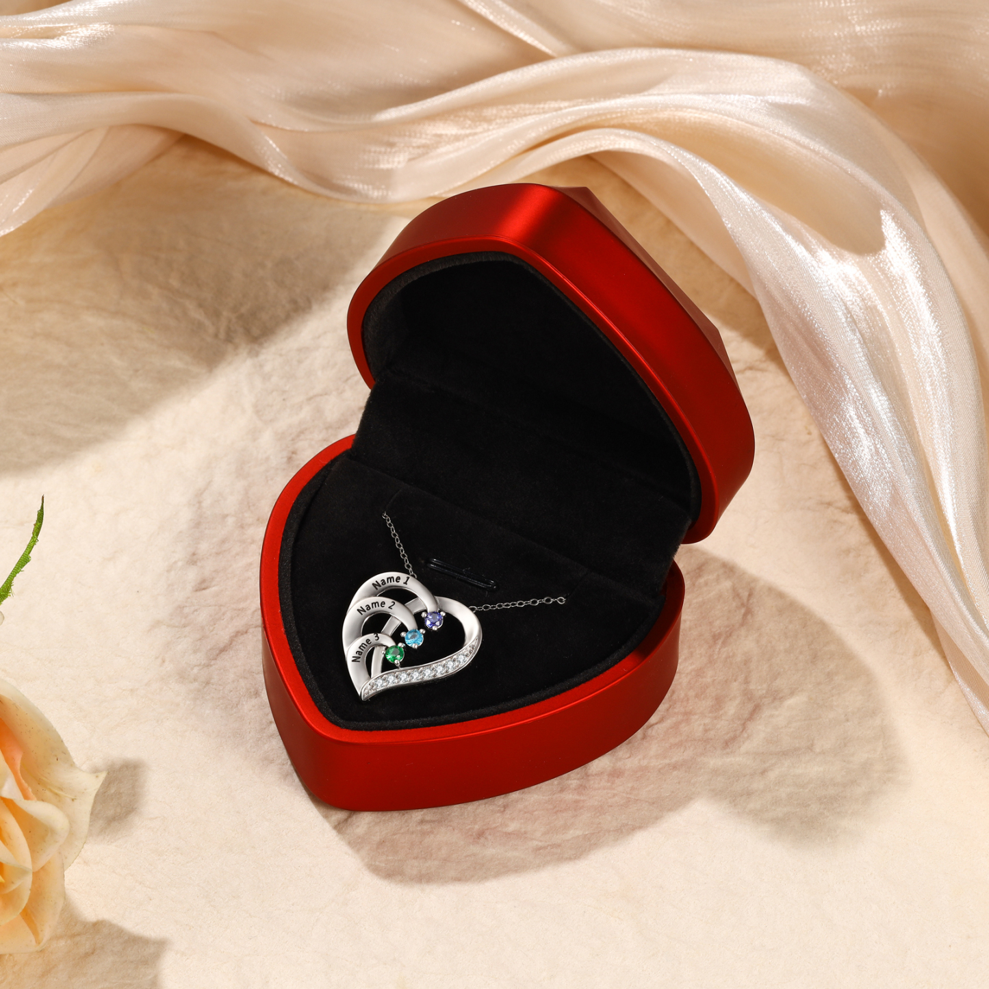 Argento S925 Collana con 3 nomi personalizzati e 3 pietre di nascita in ciondolo a cuore