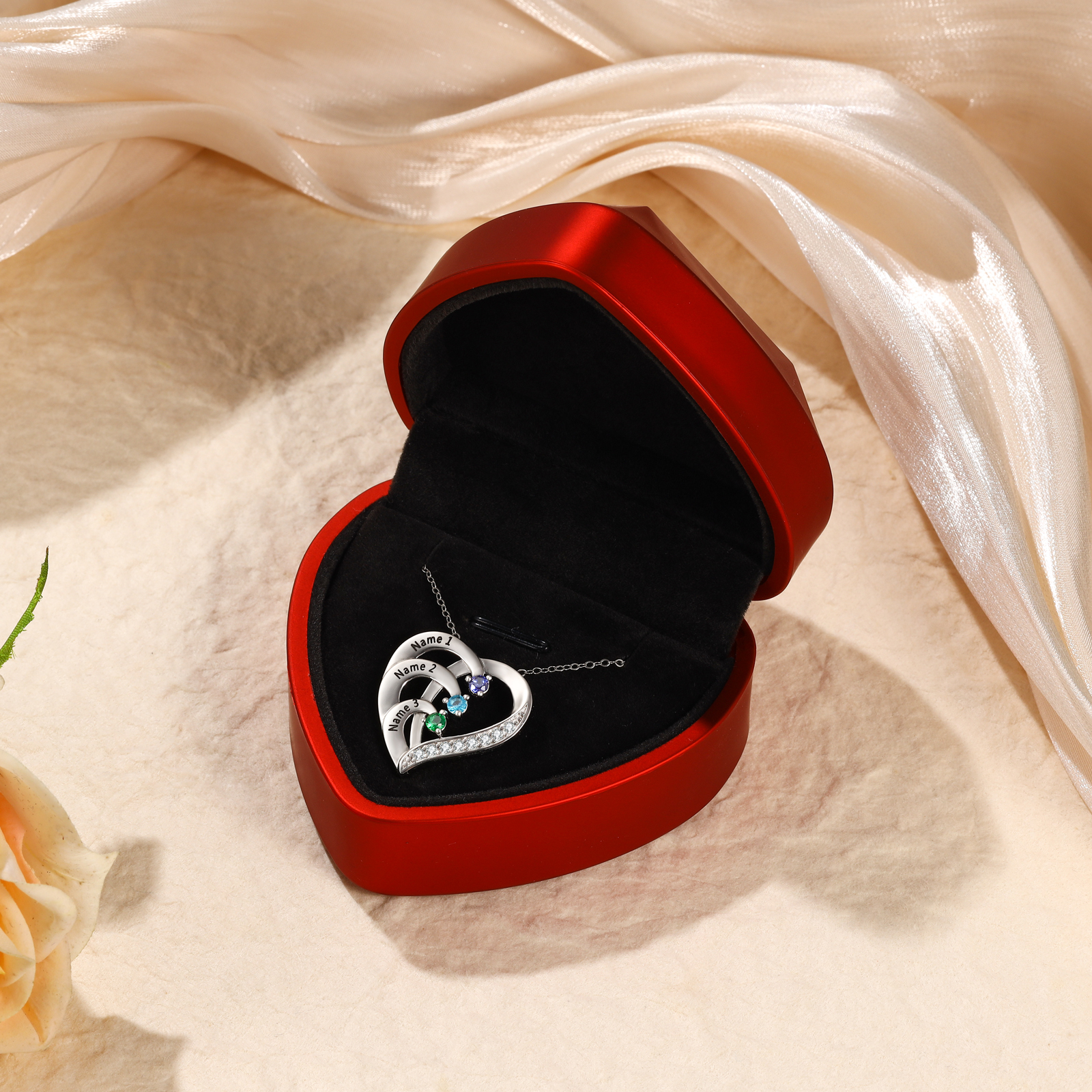 Argento S925 Collana con 3 nomi personalizzati e 3 pietre di nascita in ciondolo a cuore