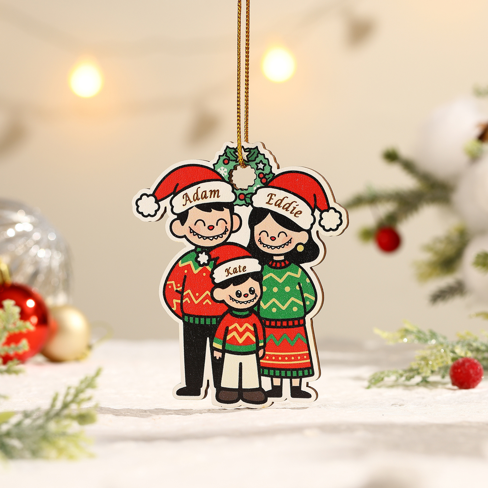 Ornamento di Natale in legno personalizzato con famiglia in stile cartone animato