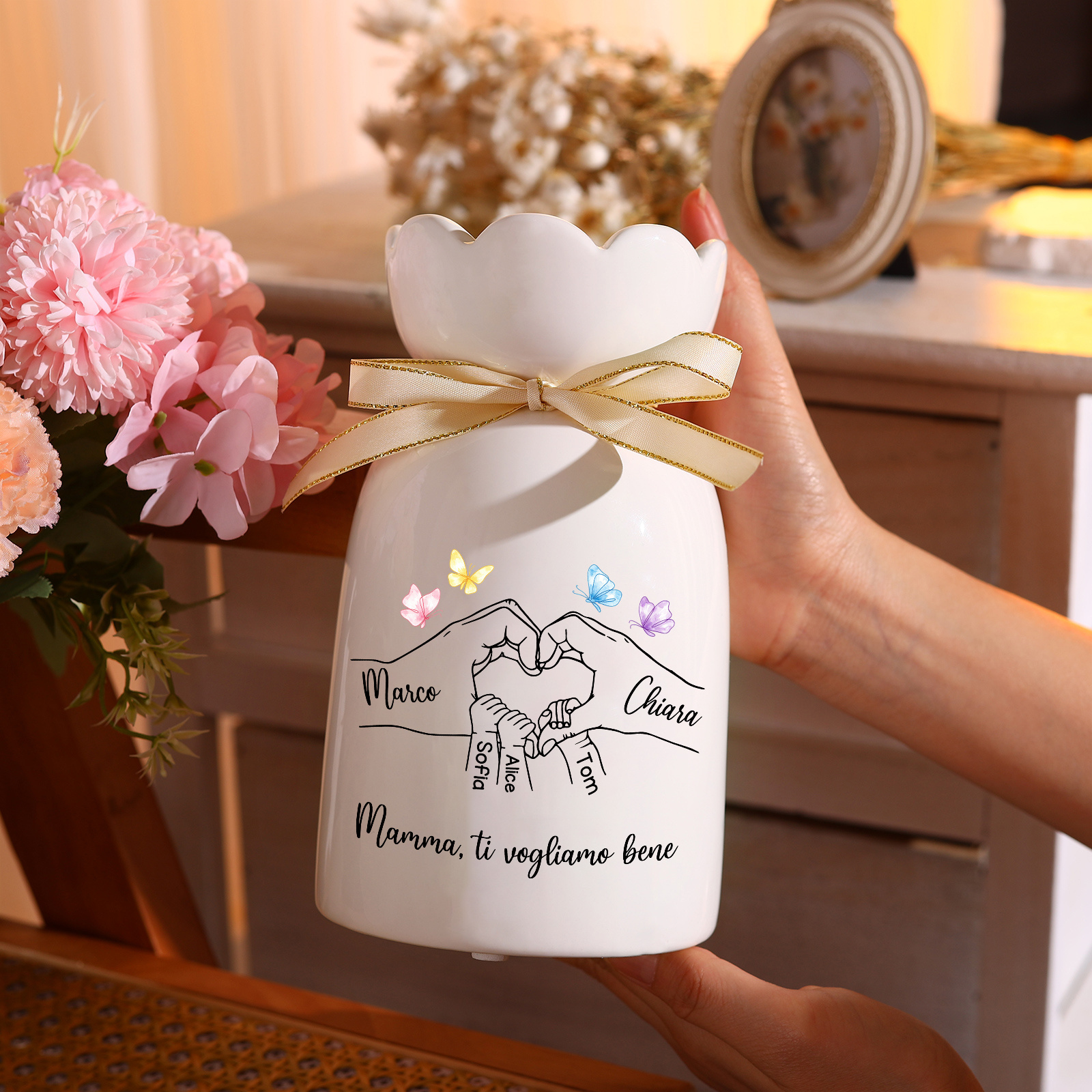 Vaso di fiori in ceramica personalizzato con motivo famiglia mano nella mano personalizzabile con da 3 a 8 nomi
