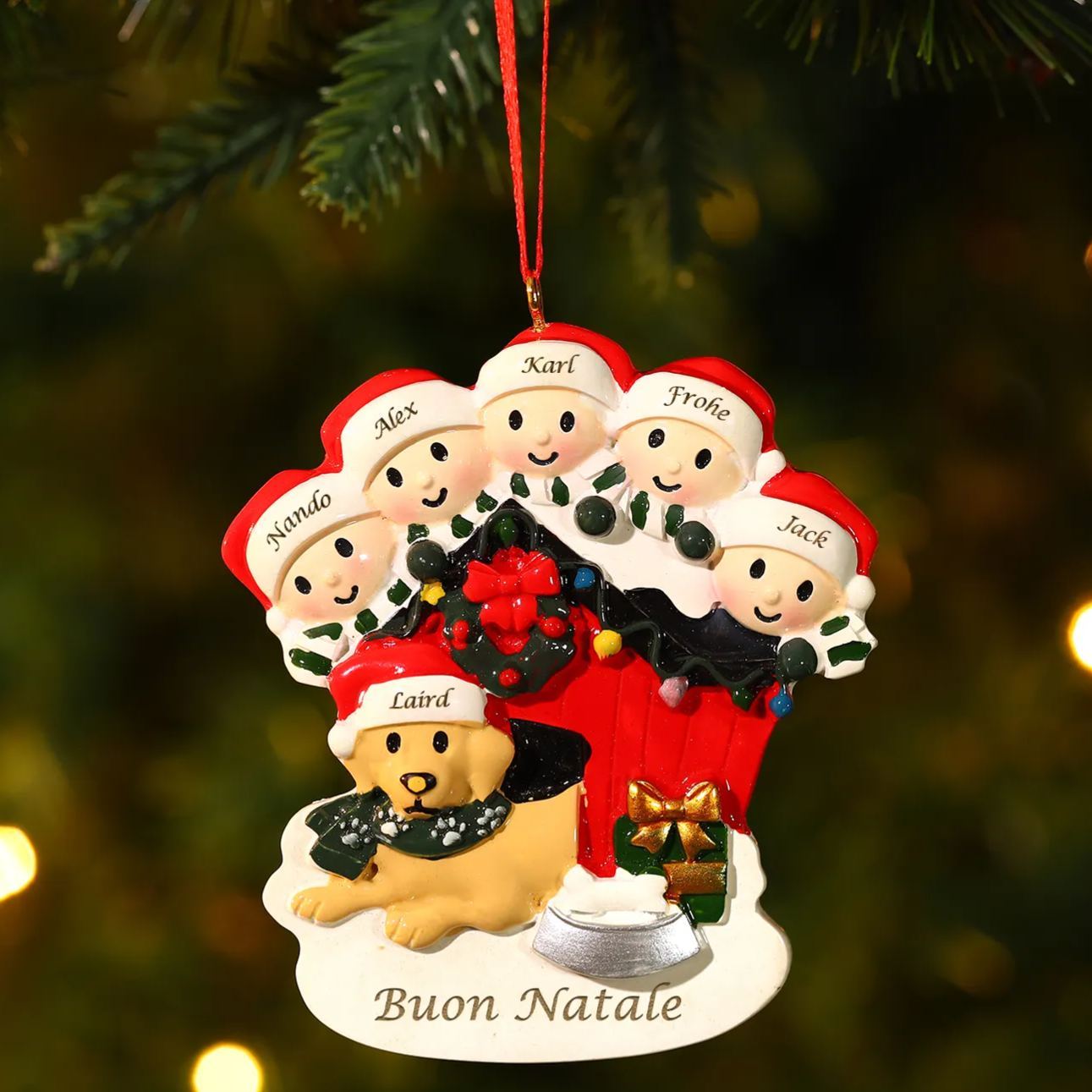 [Copy]Decorazione Natalizia Personalizzata in Resina - Casetta di Natale Rossa con Pupazzi di Neve e Cagnolino - 6 Nomi Personalizzati e 1 Testo - Regalo di Natale per Famiglia | Jessemade