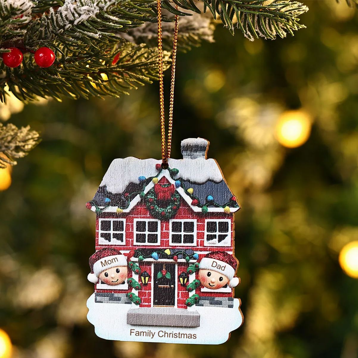 Decorazione Natalizia in Legno Personalizzata - Casetta Rossa & Personaggi - Personalizzabile con 2 Nomi e 1 Testo - Regalo di Natale per Famiglia | Jessemade