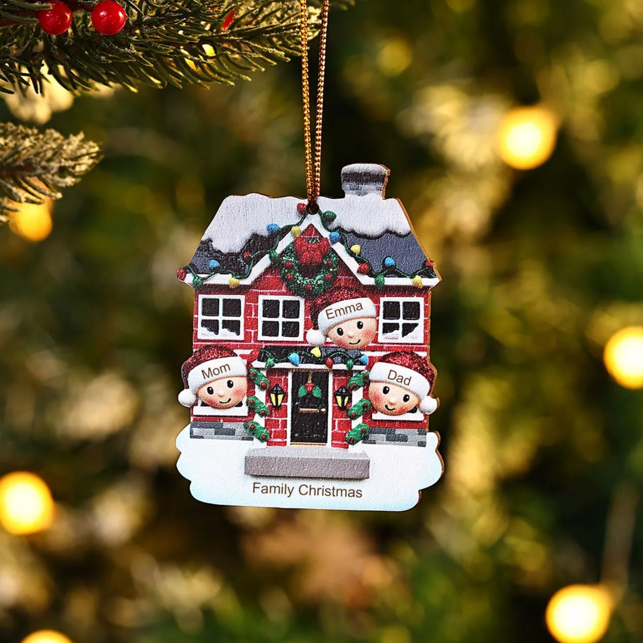 Decorazione Natalizia in Legno Personalizzata - Casetta Rossa & Personaggi - Personalizzabile con 3 Nomi e 1 Testo - Regalo di Natale per Famiglia | Jessemade