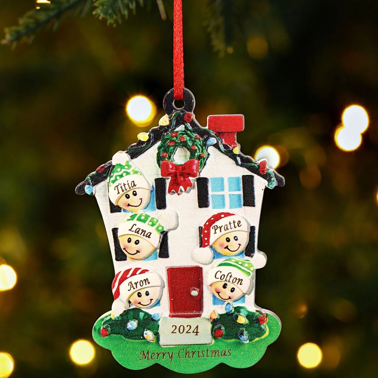 Decorazione Natalizia in Resina Personalizzata - 5 Nomi, 1 Testo & Anno - Casetta di Natale & Personaggi Regalo di Natale per Famiglia | Jessemade