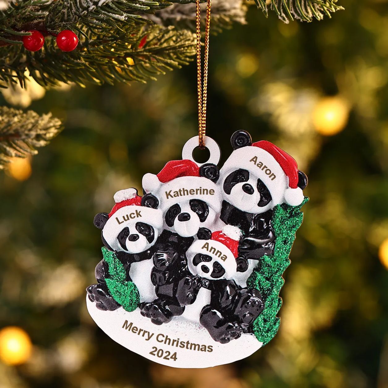 Decorazione Natalizia in Legno con Panda - Personalizza 4 Nomi, 1 Testo e 1 Data - Regalo di Natale per Famiglia | Jessemade