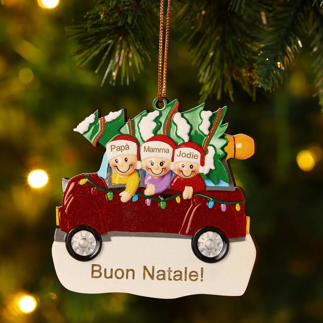 Decorazione Natalizia in Legno Personalizza 3 Nomi e 1 Testo - Design Auto Rossa con Albero, Regalo di Natale per Famiglia | Jessemade