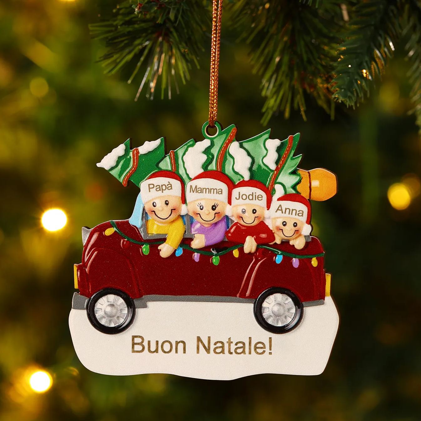 Decorazione Natalizia in Legno Personalizza 4 Nomi e 1 Testo - Design Auto Rossa con Albero, Regalo di Natale per Famiglia | Jessemade