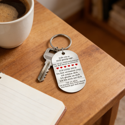 Llavero de pareja abrazada personalizado con 2 nombres y ropas | Jessemade