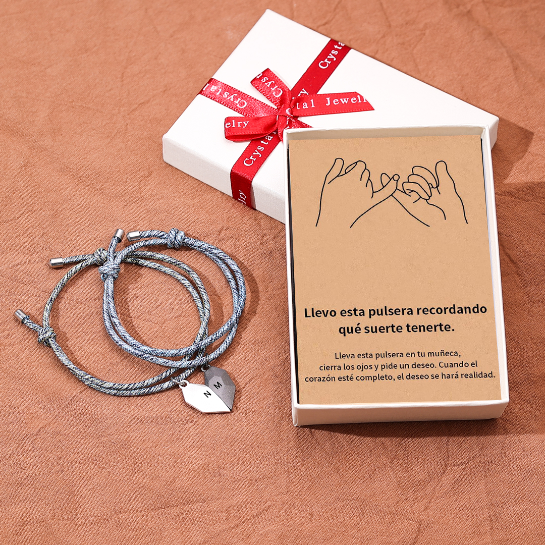 Pulseras de cuerda personalizadas de dos letras para pareja con dije de corazón magnético | Jessemade