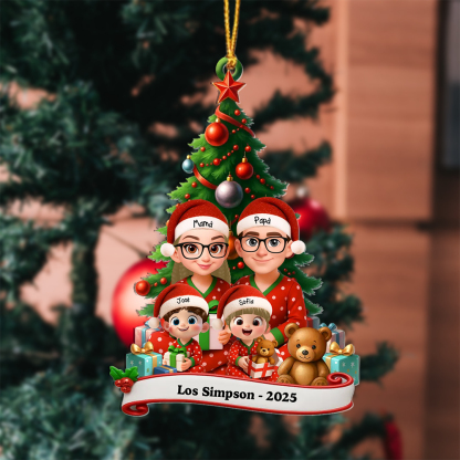 Adorno para árbol de Navidad personalizado - familia caricatura con pijamas navideños, nombres y año | Jessemade