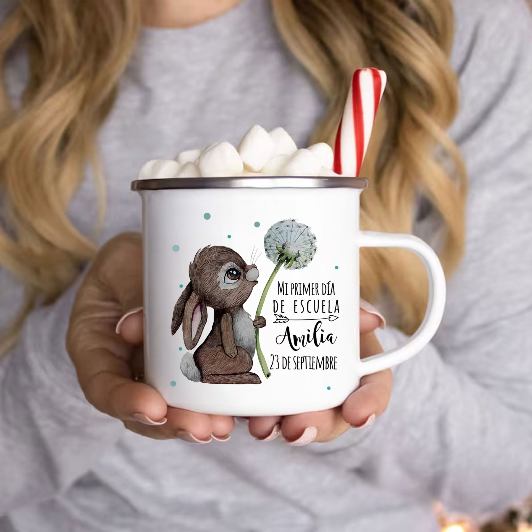 Vuelta al cole-Taza para niños "conejita" con 1 nombre y fecha personalizados