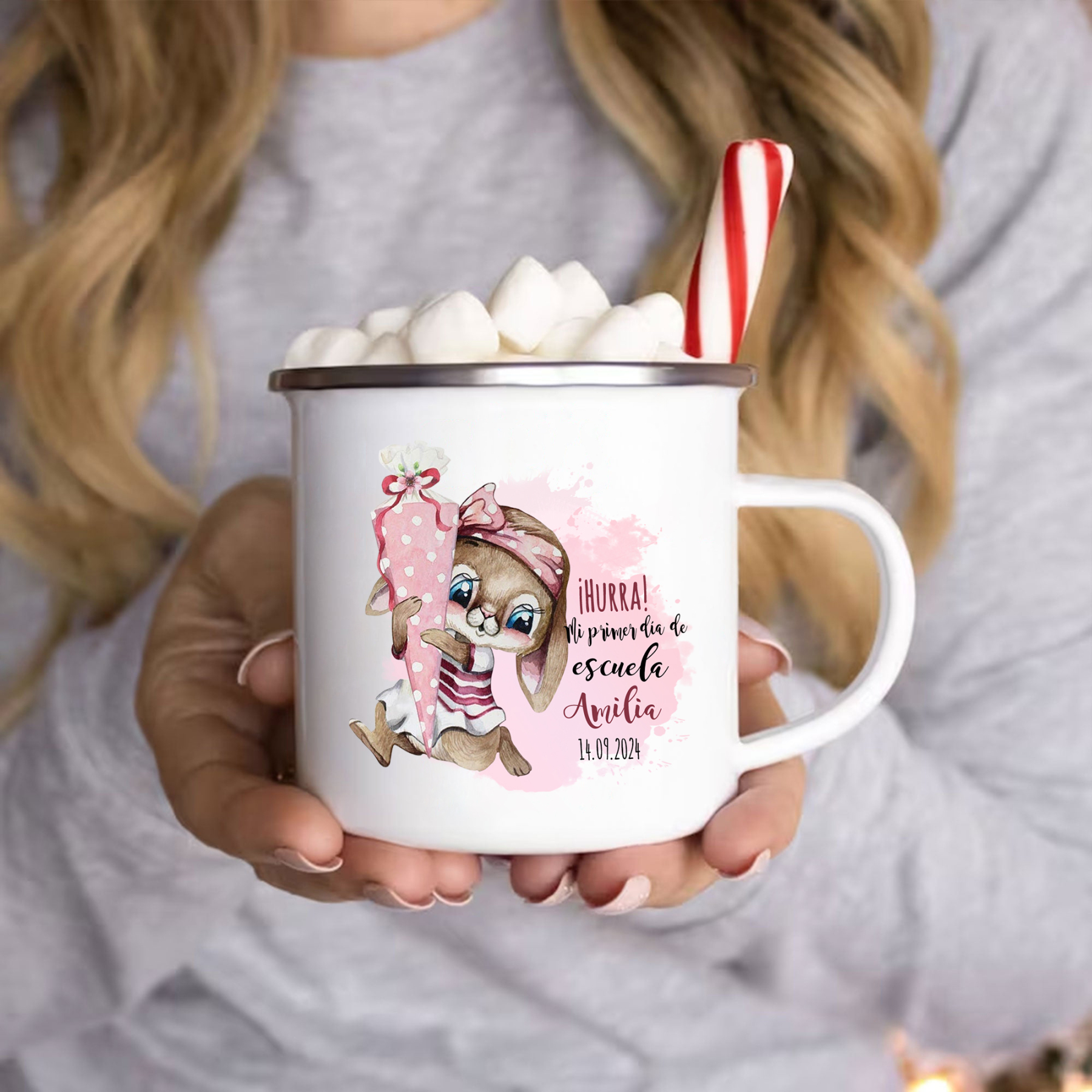 Vuelta al cole-Taza para niños "conejita" con 1 nombre y fecha personalizados