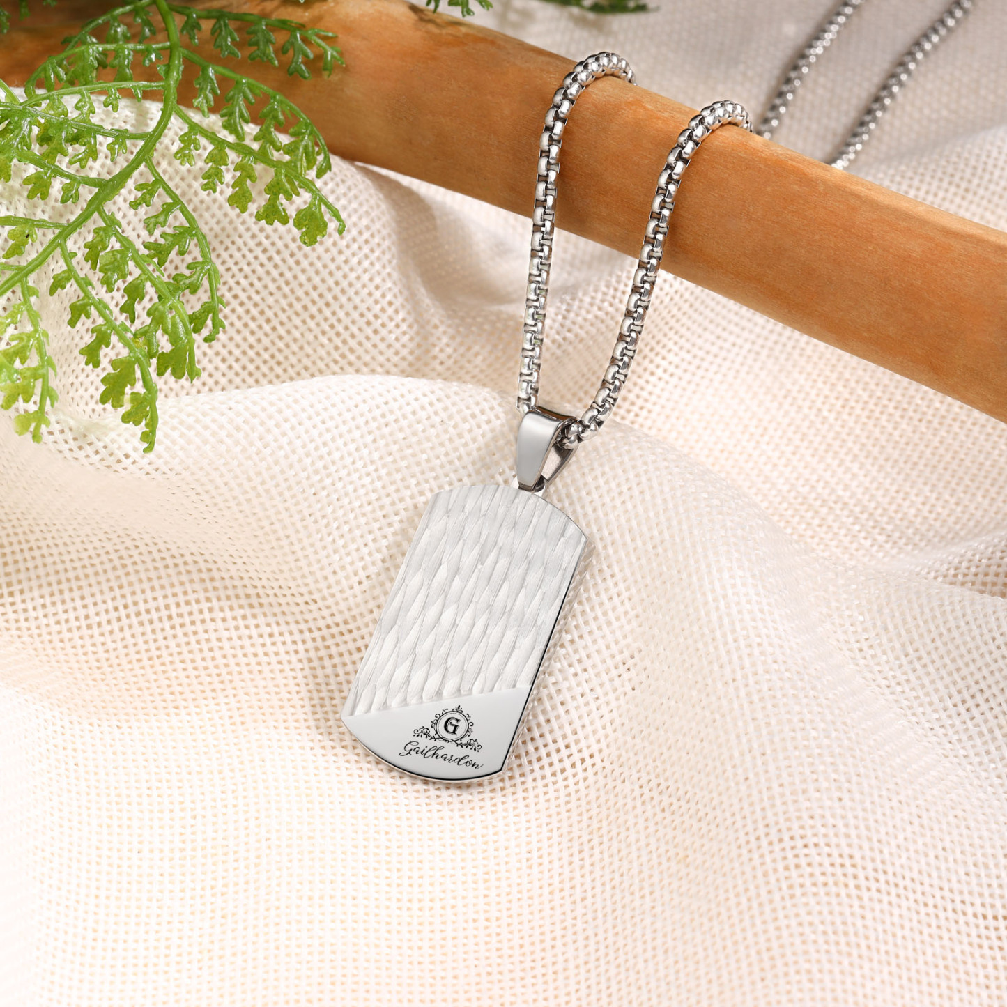 Collar de placa personalizado con 1 nombre, 1 letra y 1 texto en la trasera para hombre-Jessemade ES