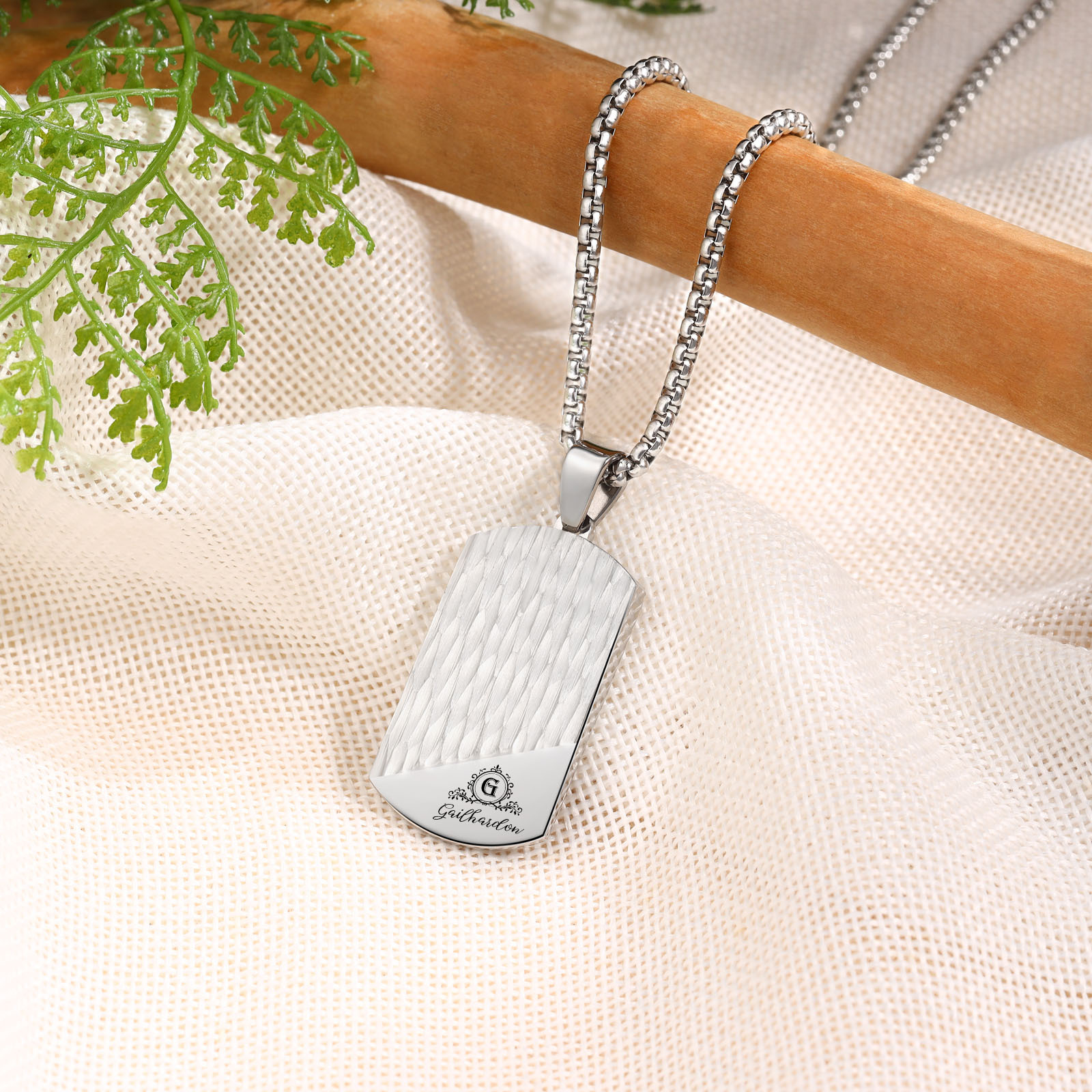 Collar de placa personalizado con 1 nombre, 1 letra y 1 texto en la trasera para hombre-Jessemade ES
