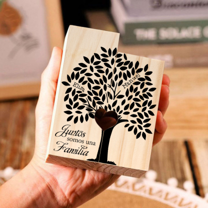 A la familia-Candelero de árbol de la vida de madera personalizado con 2-10 nombres y 1 texto sin vela-Jessemade ES