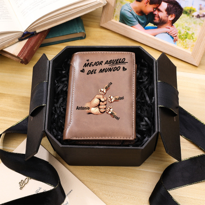 Cartera personalizada con nombres y diseño de puños – Regalo único y práctico