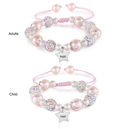 Unidad de 2 pulseras de perlas para mamá e hija con dije personalizado de 2 nombres