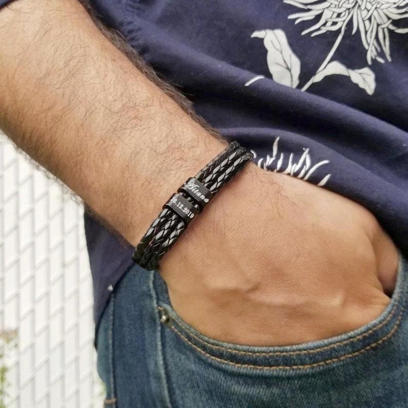 Pulsera de tres cueros trenzados 8 aros con 8 nombres personalizados pulsera de hombre-Jessemade ES