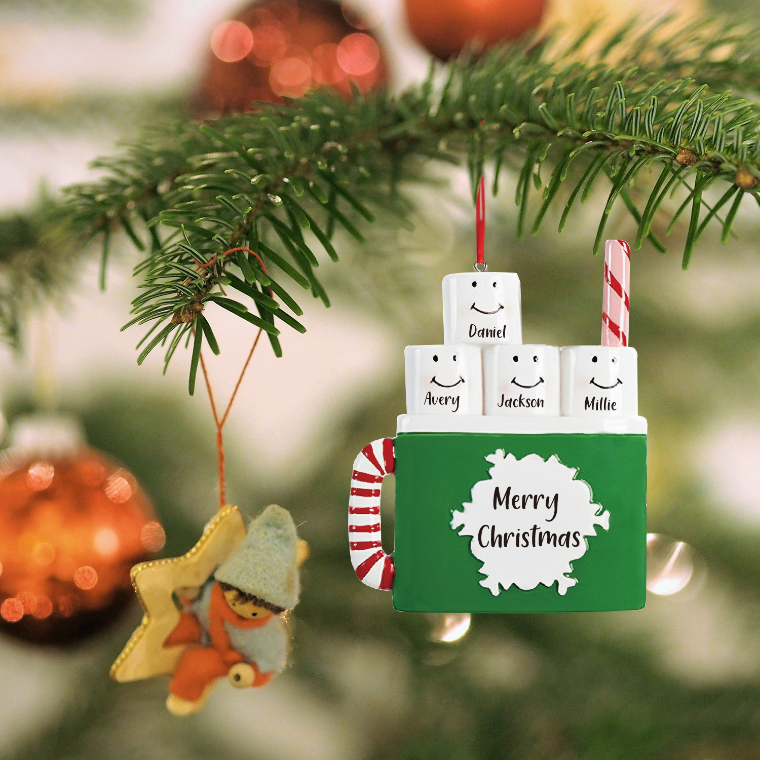 Navidad-Ornamento muñecos navideño de madera taza 4 nombres y 1 texto personalizados adorno del árbol-Jessemade ES