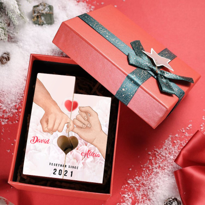 Candelero de dedos cogidos para pareja de madera de dos piezas sin candela con 2 nombres y texto personalizados y año-Jessemade ES