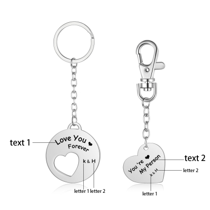 Llavero para pareja placa y corazón personalizado con 2 letras y 2 textos-Jessemade ES