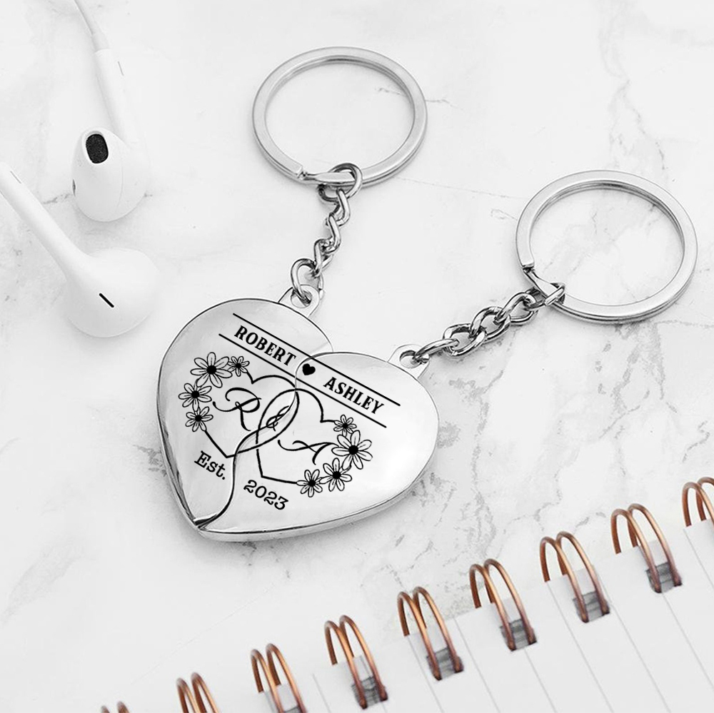 Llavero de corazón para pareja "Juntos un corazón completo" 2 nombres y 2 letras personalizados con año-Jessemade ES