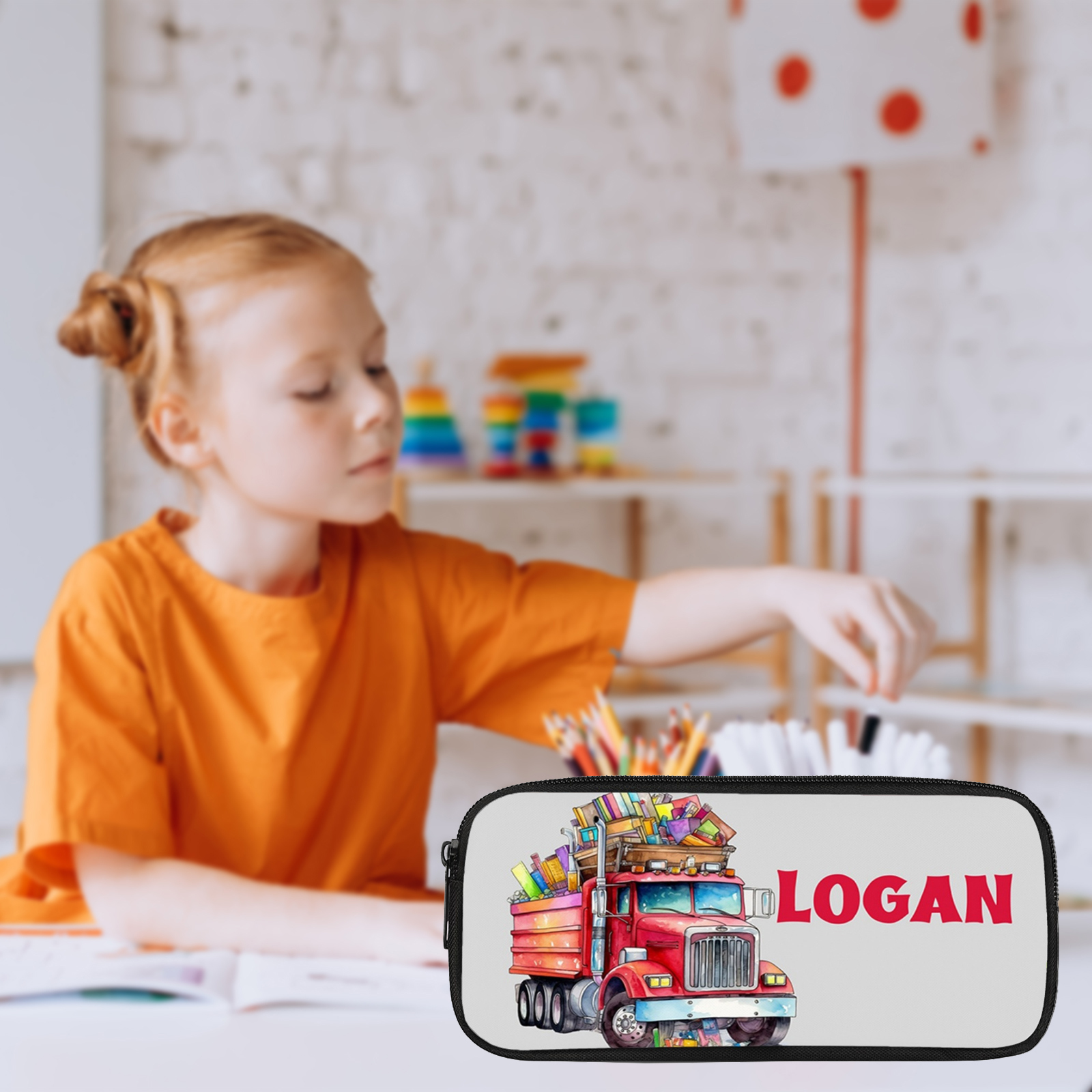 Estuche personalizado con nombre con diseños coloridos de coches/cars para niños