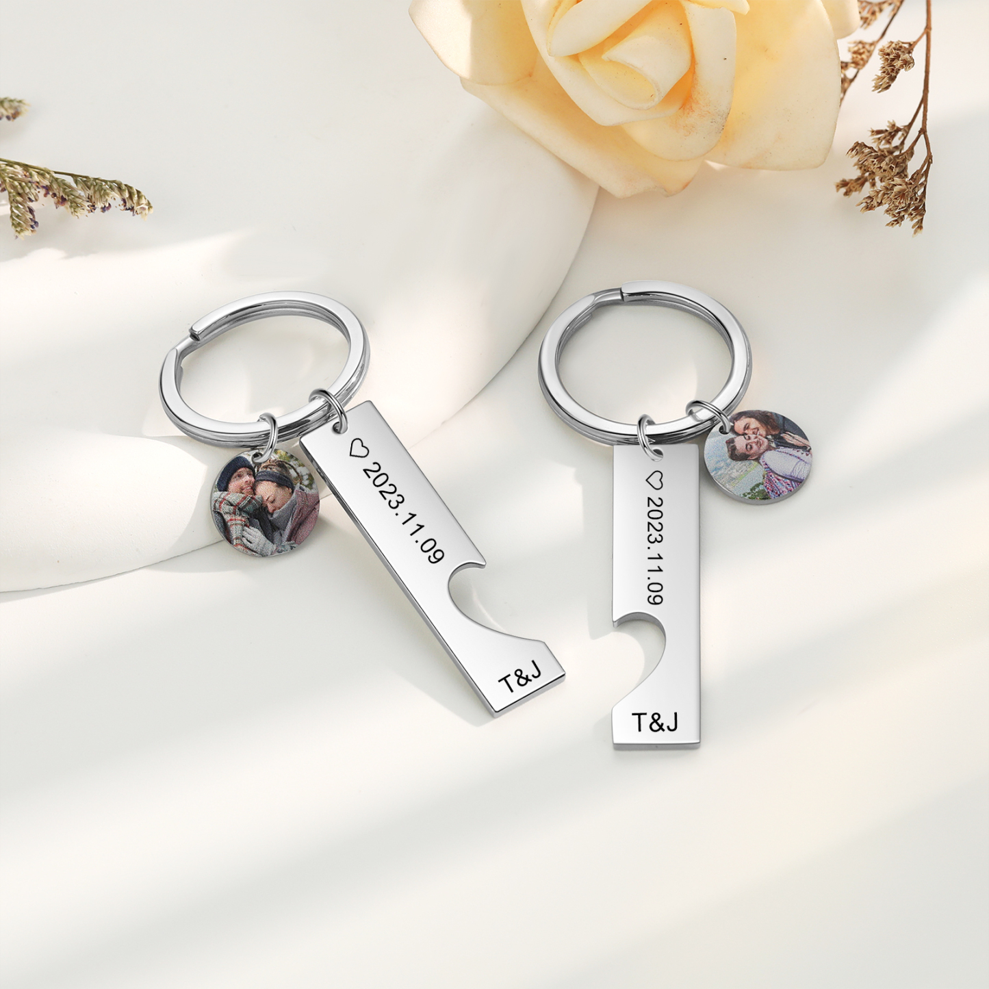 Llavero para pareja corazón encajado 2 letras personalizadas con fecha dije de foto-Jessemade ES