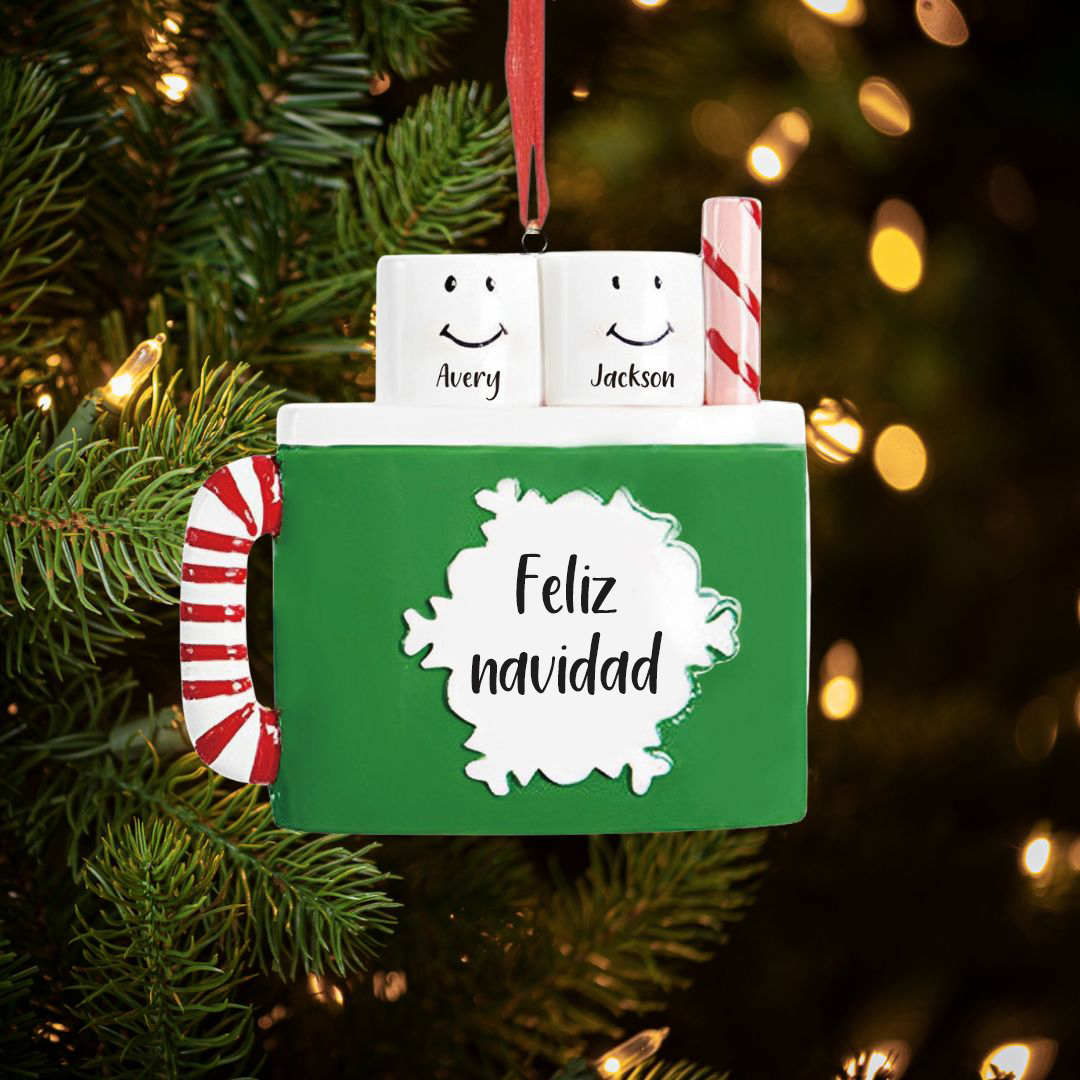 Navidad-Ornamento muñecos navideño de madera taza 2 nombres y 1 texto personalizados adorno del árbol-Jessemade ES