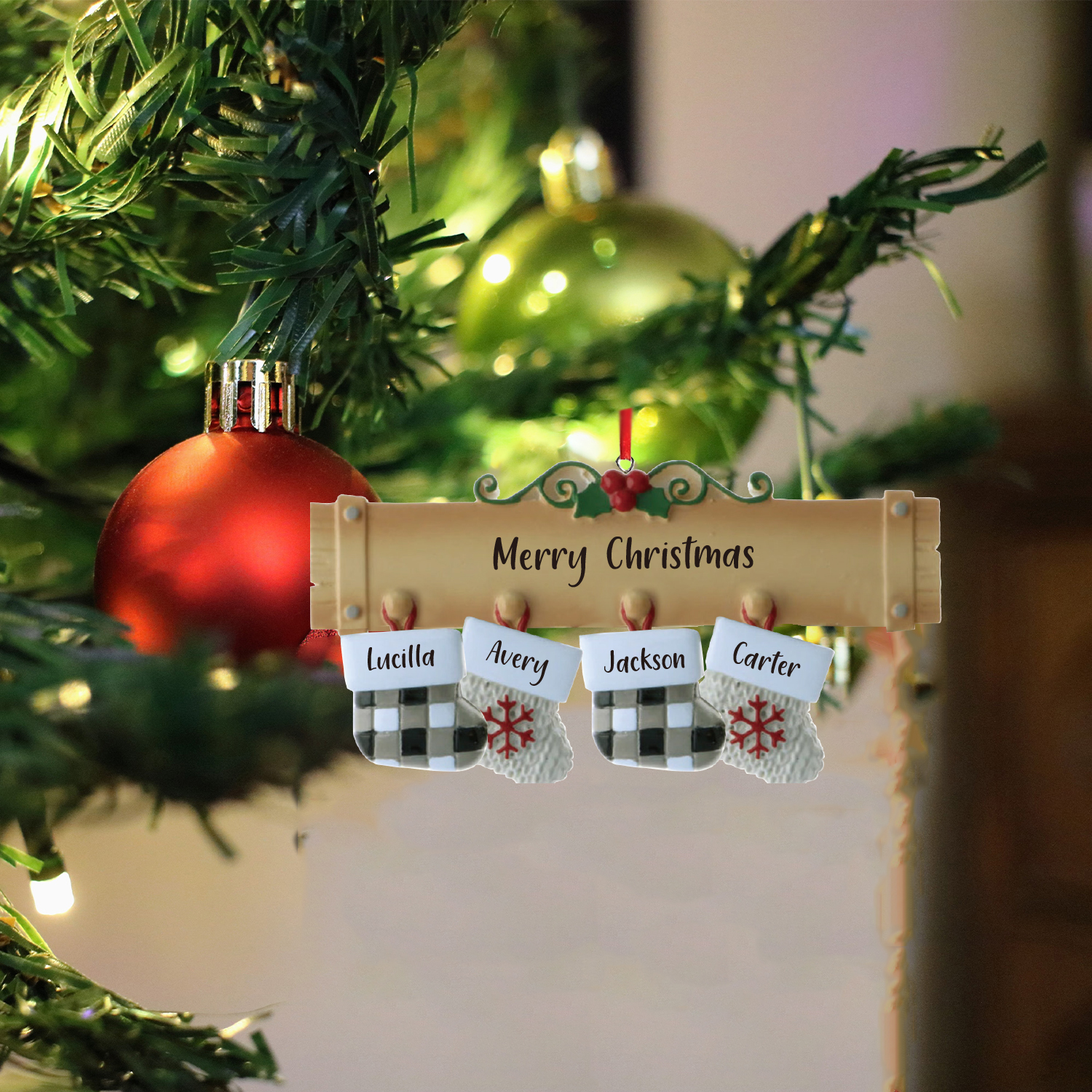 Navidad-Ornamento muñecos navideño de madera calcetines 4 nombres y 1 texto personalizados adorno del árbol-Jessemade ES