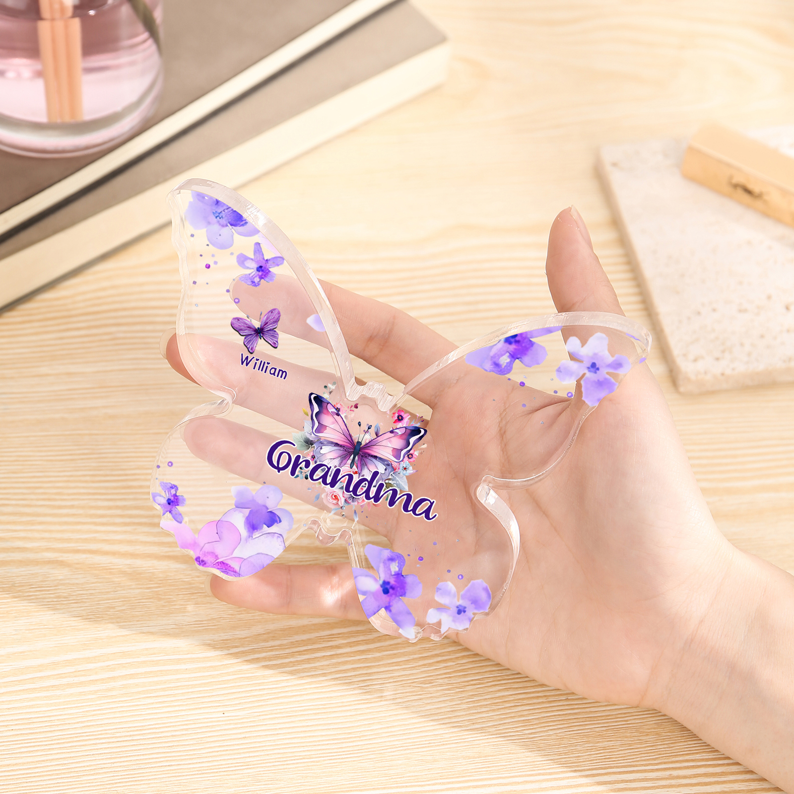 A mi mamá/abuela-Placa de acrílico "Mariposas" en forma de mariposa 1 nombre y 1 texto personalizados-Jessemade ES