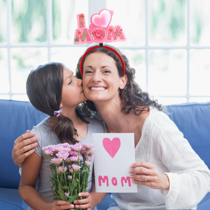 Diadema con adornos de flor/corazón-Jessemade ES