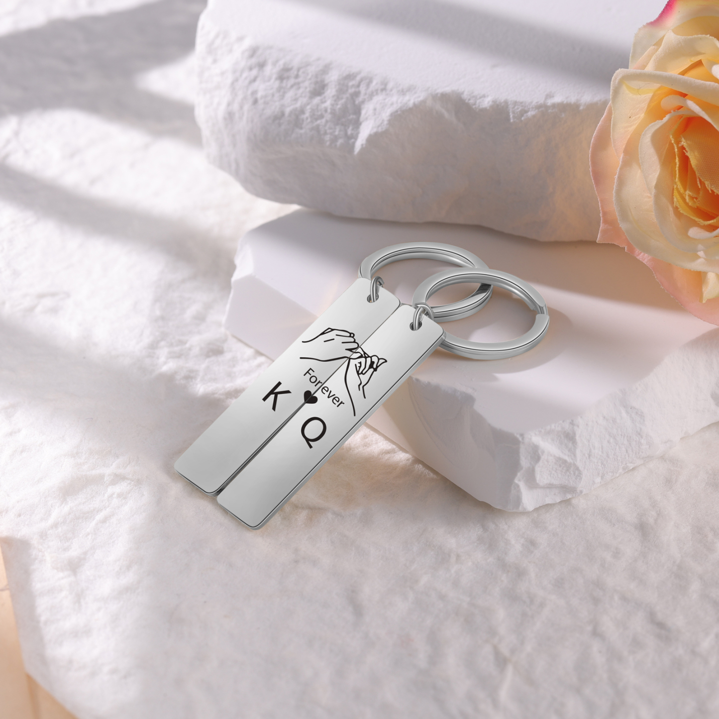 Llavero para pareja dedos cogidos 2 letras en personalizar-Jessemade ES