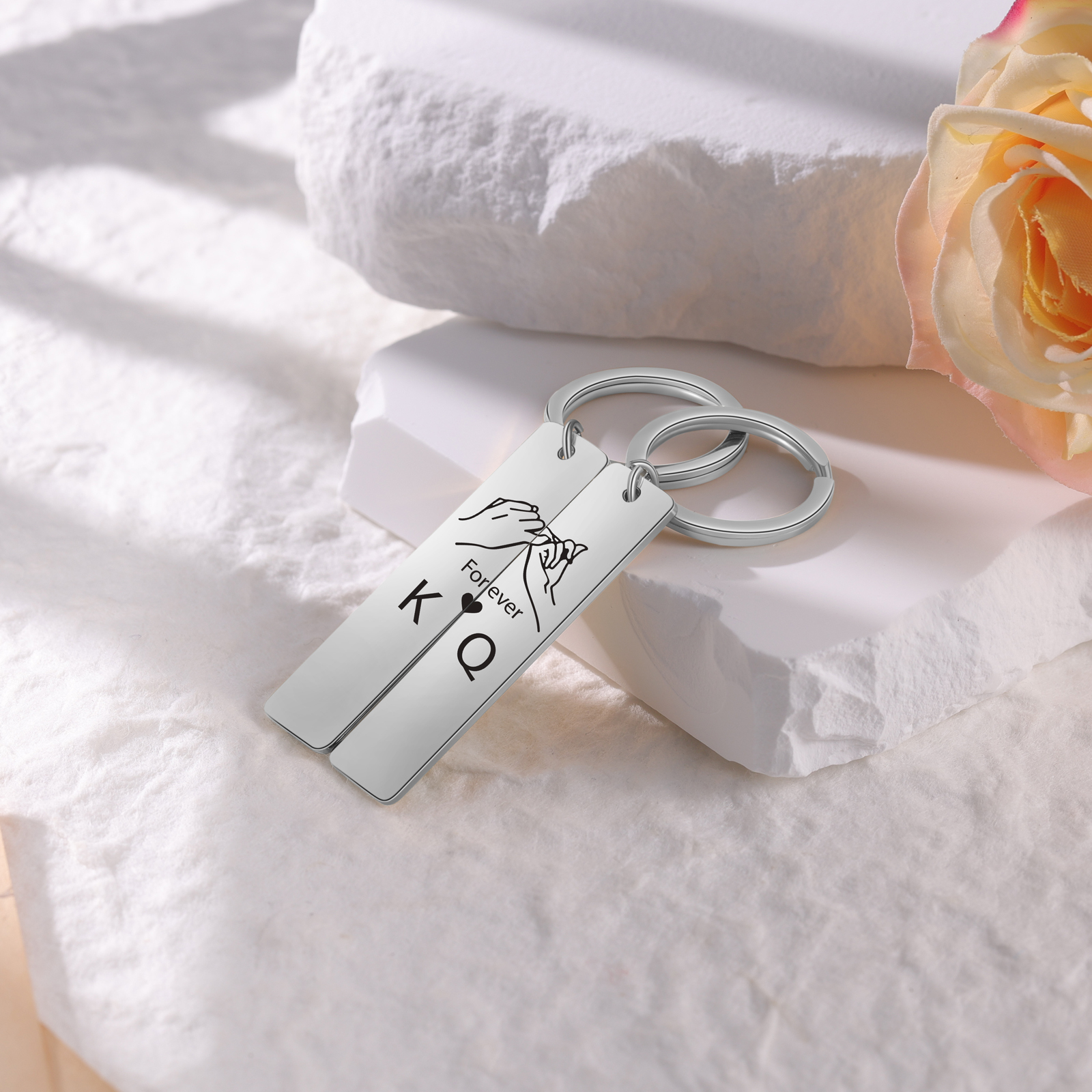 Llavero para pareja dedos cogidos 2 letras en personalizar-Jessemade ES