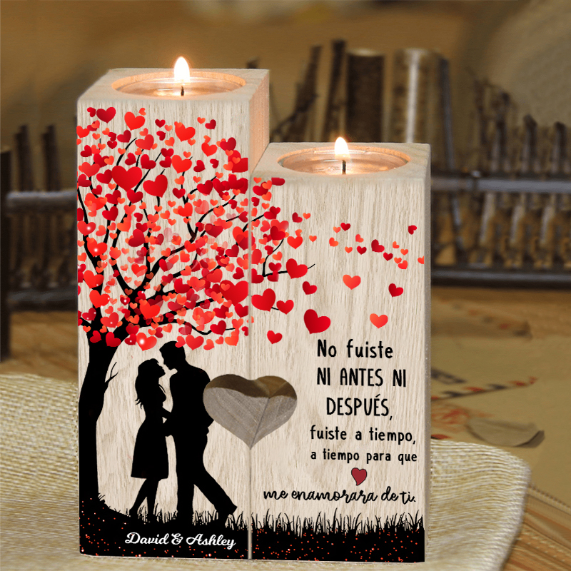 Candelero de siluetas de pareja de madera de dos piezas sin candela con 1 texto personalizado-Jessemade ES