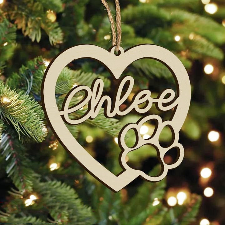 Ornamento navideño en forma de corazón con 1 nombre personalizado de pata de perro