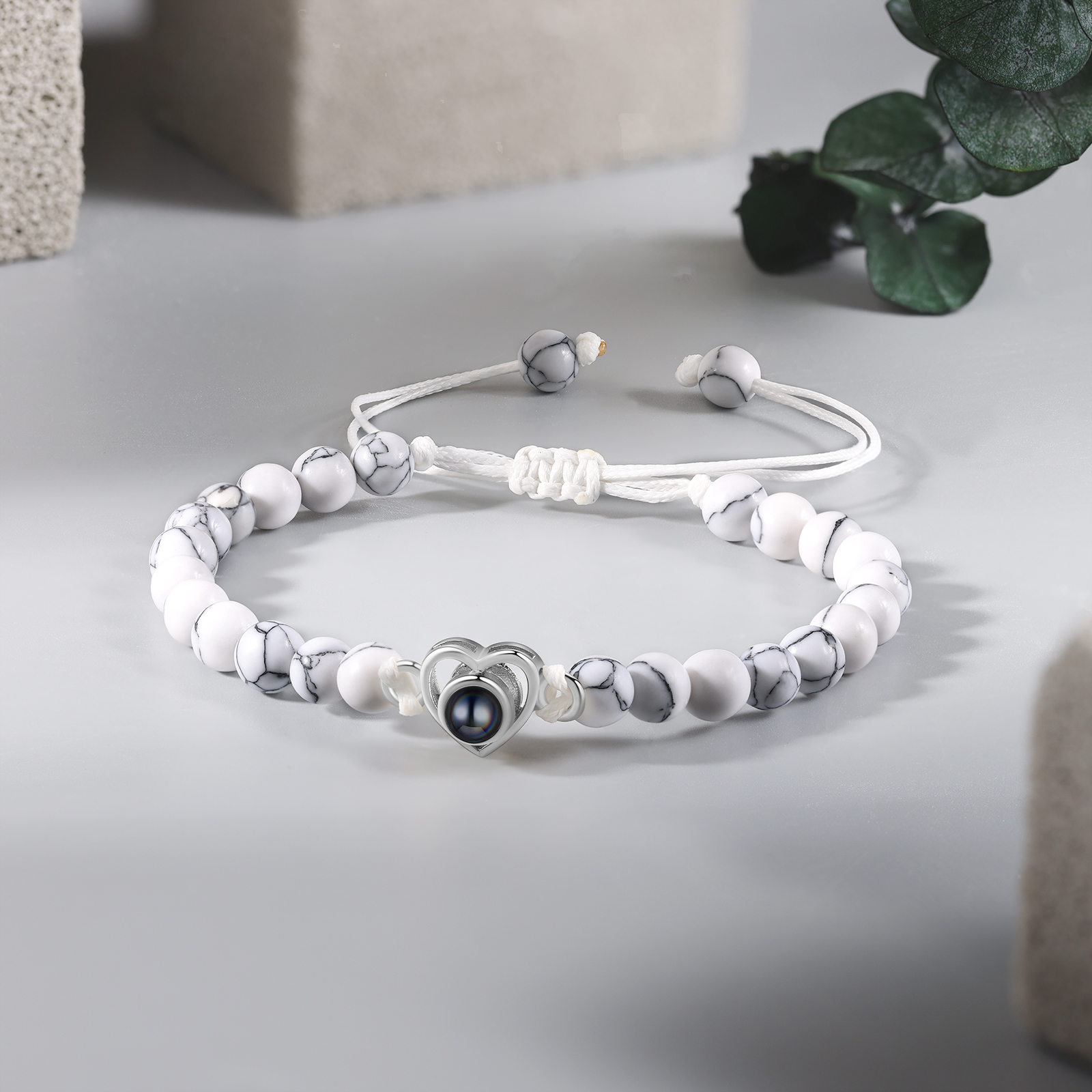 Pulsera de turquesa blanca sintética con proyección de foto en color con dije de corazón pulsera ajustable-Jessemade ES
