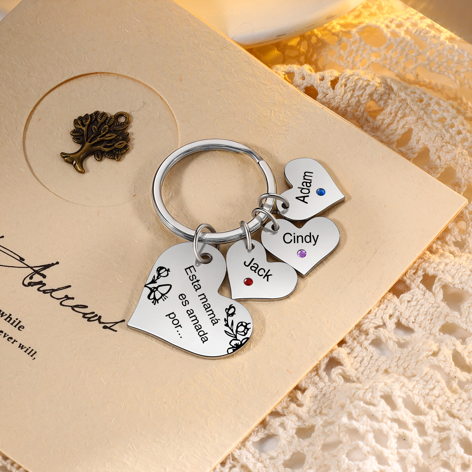 A mi mamá/abuela - Llavero con 3 nombres y piedras de nacimiento personalizados en corazones con texto-Jessemade ES