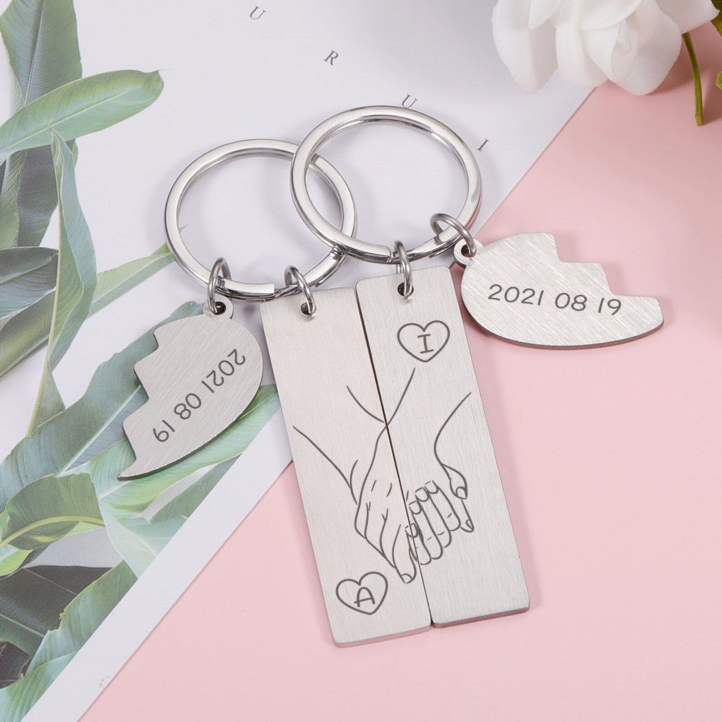 Llavero para pareja mano a mano con fecha y 2 letras personalizadas-Jessemade ES