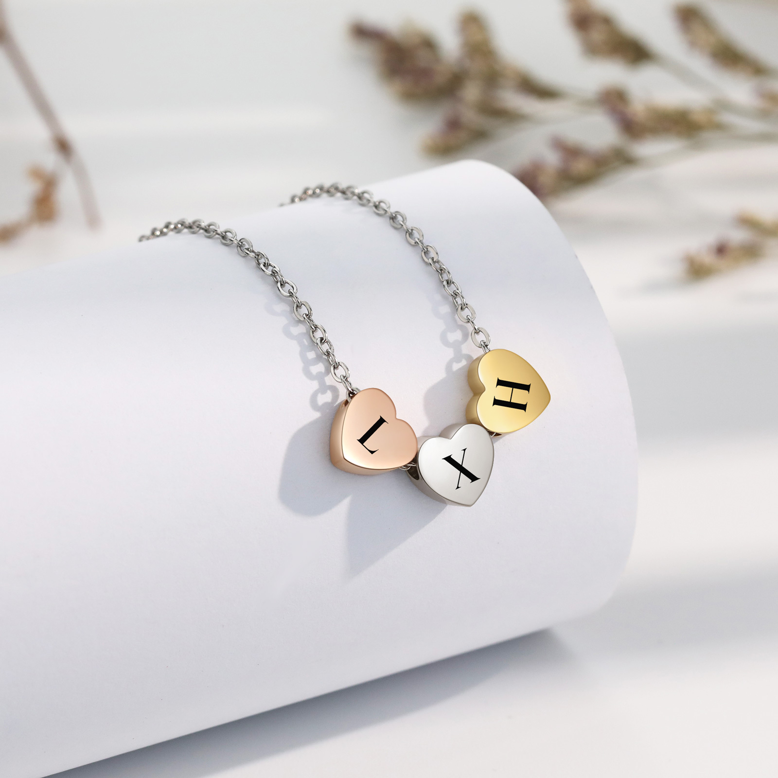 Collar de corazones personalizado con 3 letras-Jessemade ES