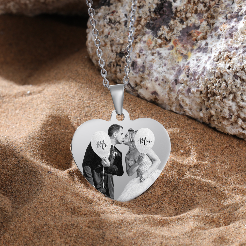 Collar de corazón con 1 foto personalizada y 1 nombre