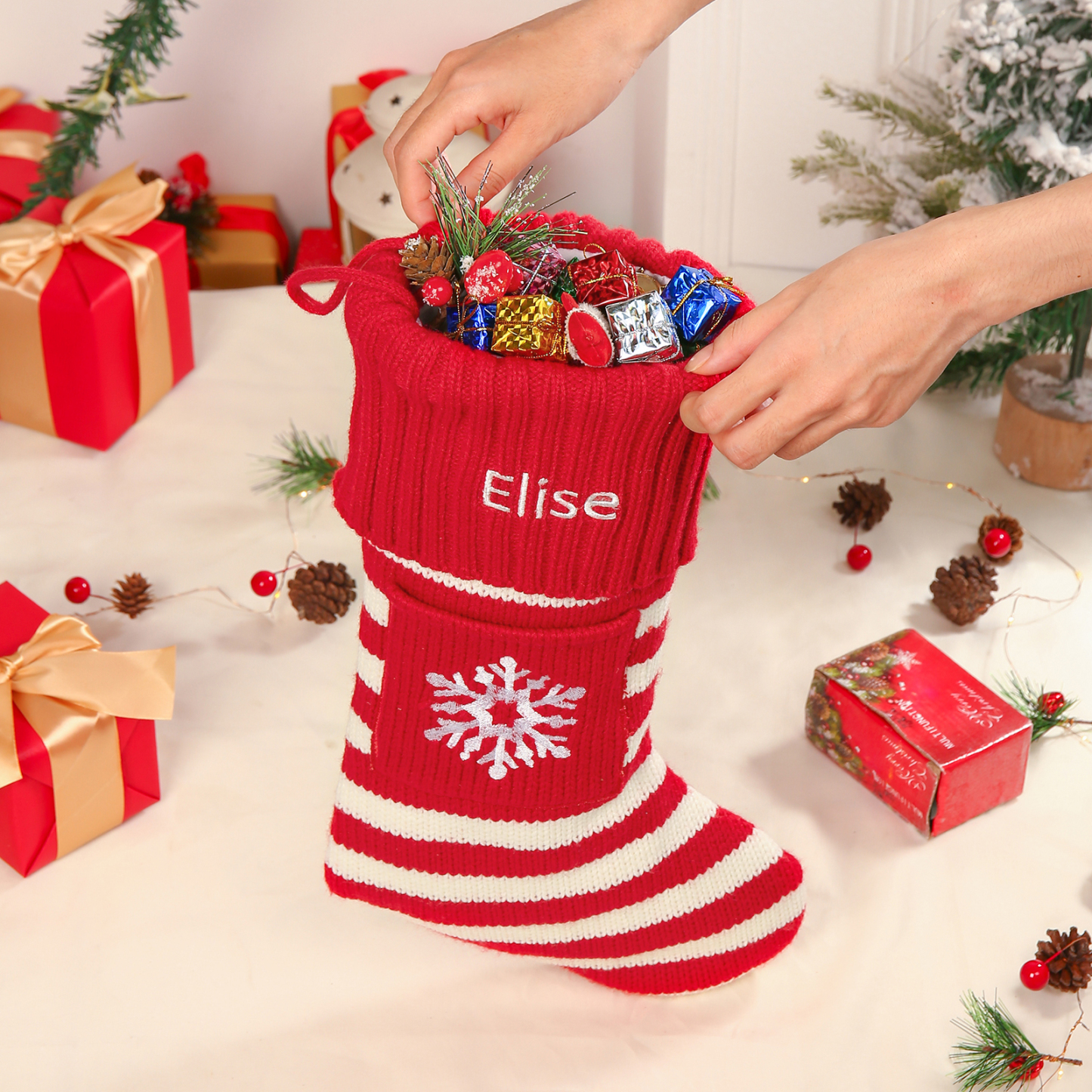 Adornos de medias navideñas con árbol o nieve Bolsa de regalo 1 Nombre personalizado-Jessemade ES
