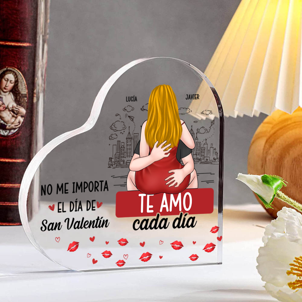 Placa acrílica personalizada en forma de corazón – Regalo romántico para parejas – «Te amo cada día»