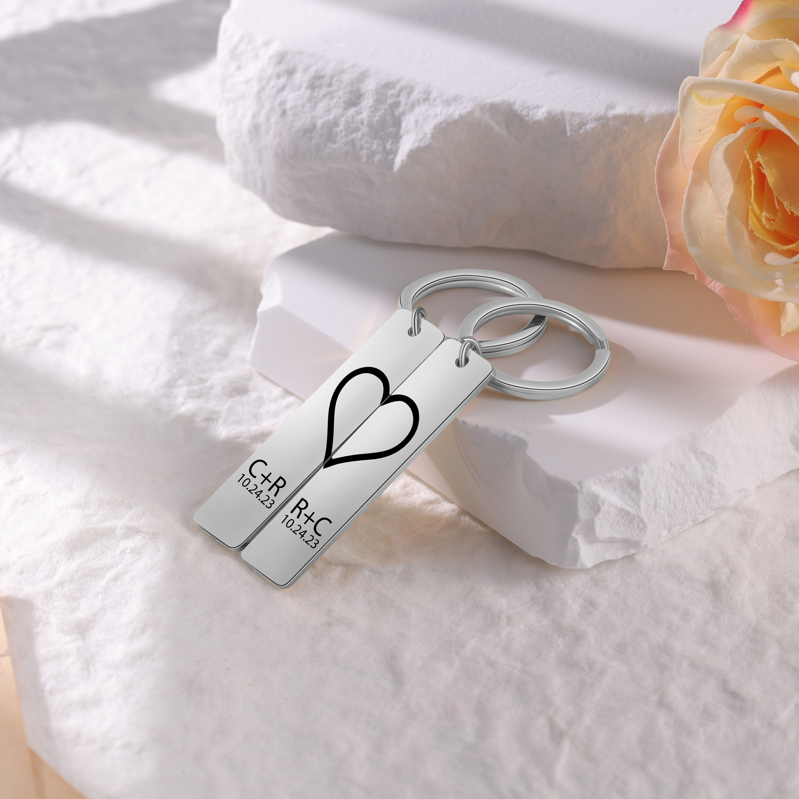 Llavero para pareja de corazón 2 letras personalizadas con fecha